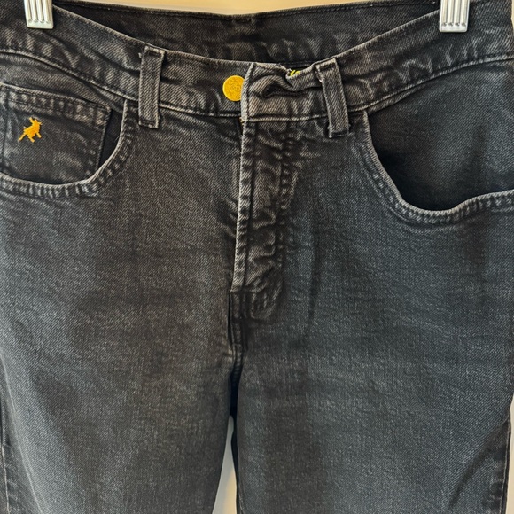 Lois Classic Vintage Straight Leg Relaxed Fit Jeans in Deep Faded Black Wash - Picture 3 of 6